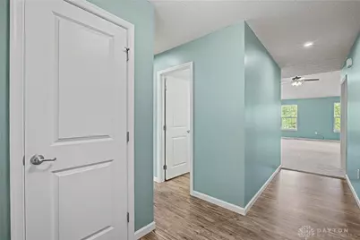 372 Warm Springs Drive, Fairborn, OH 45324 - Photo 8