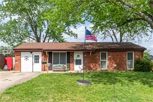 227 Oxford Dr, Fairborn, OH 45324 - Photo 2