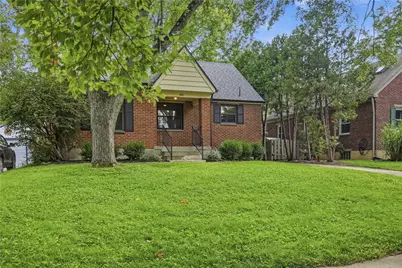 406 Triangle Avenue, Oakwood, OH 45419 - Photo 2