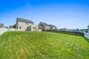 7119 Bluestream Dr, Tipp City, OH 45371 - Photo 42