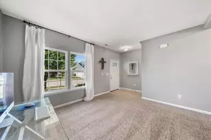 7119 Bluestream Dr, Tipp City, OH 45371 - Photo 10