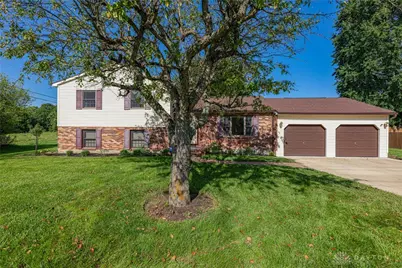 915 N Fairfield Road, Beavercreek, OH 45434 - Photo 2