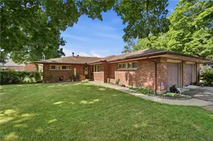 850-854 Dorothy Ln, Kettering, OH 45419 - Photo 6