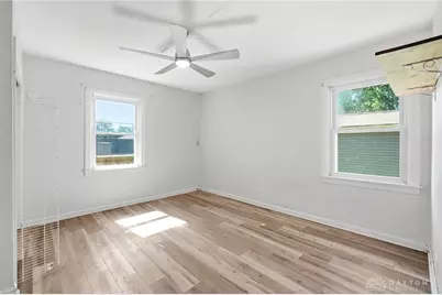5201 Lindbergh Boulevard, West Carrollton, OH 45449 - Photo 12