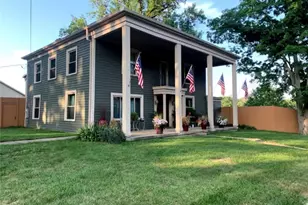 204 E Cumberland St, Lewisburg, OH 45338 - Photo 1