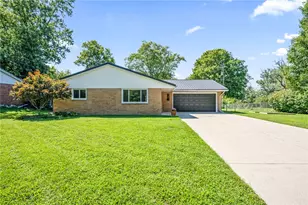 4095 Raymond Dr, Enon Vlg, OH 45323 - Photo 2
