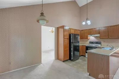 815 Hunters Ridge Drive, Fairborn, OH 45324 - Photo 8