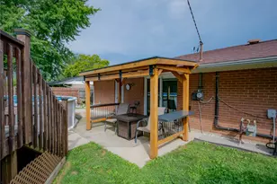 7834 Harshmanville Rd, Huber Heights, OH 45424 - Photo 8