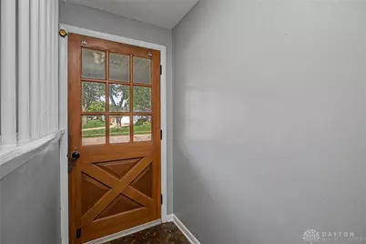 1154 Rona Parkway Drive, Fairborn, OH 45324 - Photo 8