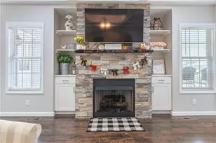423 Hollywood Blvd, Xenia, OH 45385 - Photo 6