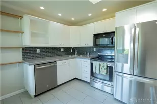 9836 Washington Church Rd, Washington Twp, OH 45342 - Photo 4