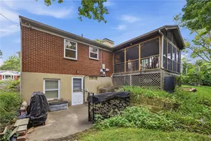 264 Napoleon Dr, Dayton, OH 45429 - Photo 2