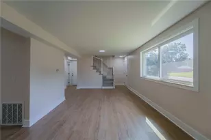 4889 Becker Dr, Dayton, OH 45417 - Photo 10