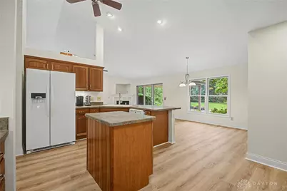 325 Christopher Drive, Clearcreek Twp, OH 45458 - Photo 14