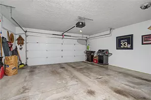 2061 Wentworth Village Dr, Bellbrook, OH 45305 - Photo 40