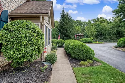 2061 Wentworth Village Drive, Bellbrook, OH 45305 - Photo 8