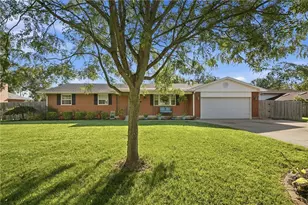 2348 Apricot Dr, Beavercreek, OH 45431 - Photo 2