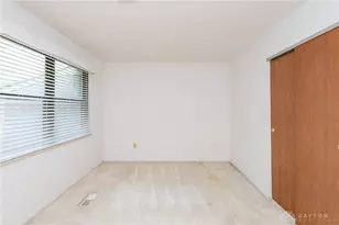 696 Hidden Valley Ct, Fairborn, OH 45324 - Photo 24