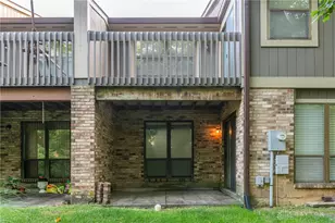 696 Hidden Valley Ct, Fairborn, OH 45324 - Photo 18
