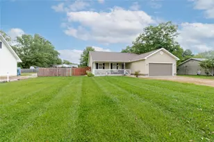 826 Lakengren Dr, Eaton, OH 45320 - Photo 2