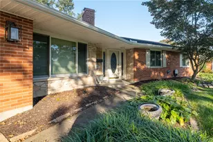 5315 Oakbrooke Dr, Dayton, OH 45440 - Photo 2