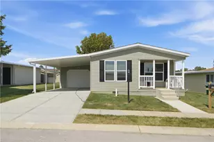 125 S Point Dr, Fairborn, OH 45324 - Photo 1