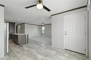125 S Point Dr, Fairborn, OH 45324 - Photo 4