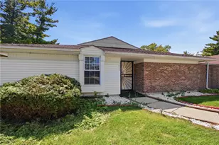 5639 Troy Villa Blvd, Huber Heights, OH 45424 - Photo 1