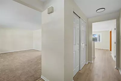 5049 Hahn Avenue, Fairborn, OH 45324 - Photo 2