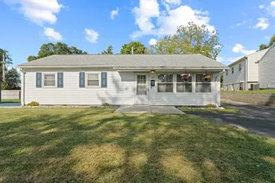 125 E Doris Drive, Fairborn, OH 45324 - Photo 2