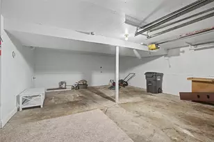 2933 Greenbrook Ln, Cincinnati, OH 45251 - Photo 36