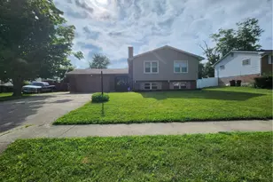 5512 Olive Tree Dr, Trotwood, OH 45426 - Photo 2