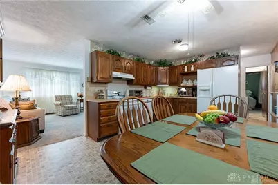 837 Colorado Drive, Xenia, OH 45385 - Photo 4
