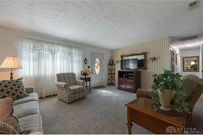837 Colorado Drive, Xenia, OH 45385 - Photo 2