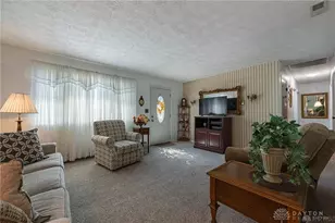 837 Colorado Dr, Xenia, OH 45385 - Photo 2