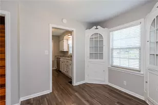 1014 Gainsborough Rd, Dayton, OH 45419 - Photo 12