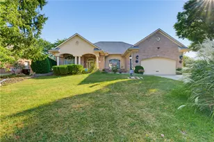 2824 Legend Falls Ct, Beavercreek, OH 45431 - Photo 2
