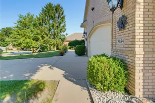 2824 Legend Falls Ct, Beavercreek, OH 45431 - Photo 6