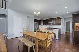 10135 Meadow Woods Ln, Centerville, OH 45458 - Photo 8