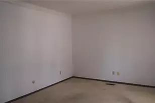 2230 Manhatten, Springfield, OH 45504 - Photo 6