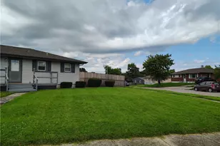 2065 Hillsdale Ave, Dayton, OH 45414 - Photo 2
