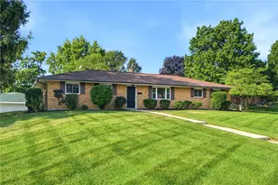 2630 Hazelbrook Dr, Butler Twp, OH 45414 - Photo 2