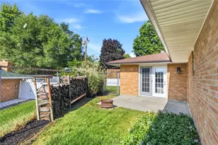 2630 Hazelbrook Dr, Butler Twp, OH 45414 - Photo 36