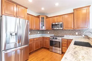 681 MacKenzie Ct, Centerville, OH 45458 - Photo 6