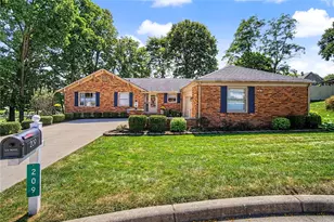 209 E Twin St, Lewisburg, OH 45338 - Photo 2