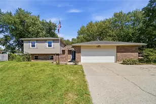 703 Bay Brooke Ct, Vandalia, OH 45377 - Photo 2