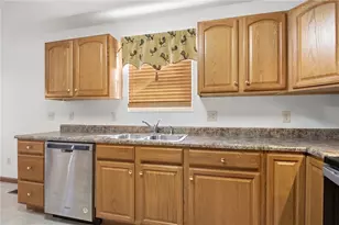 2300 Wilshire Dr, Piqua, OH 45356 - Photo 14