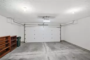 2300 Wilshire Dr, Piqua, OH 45356 - Photo 32