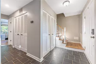7425 Heatherwood Ct, Washington Twp, OH 45459 - Photo 2