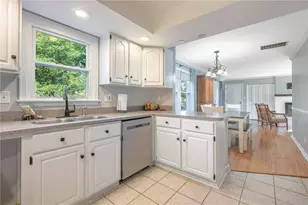 7425 Heatherwood Ct, Washington Twp, OH 45459 - Photo 8
